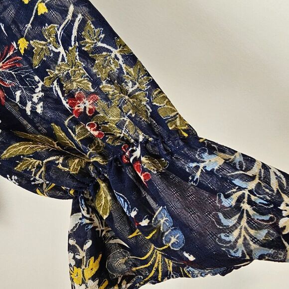 EUC LIKE NEW WAYF FLORAL SPLIT V NECK SHEER LONGSLEEVES TOP SIZE LARGE - Picture 12 of 16